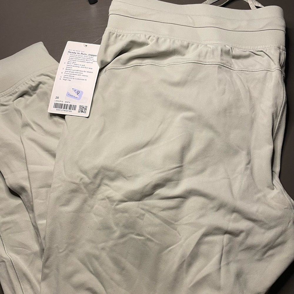 Brand new lululemon joggers!
